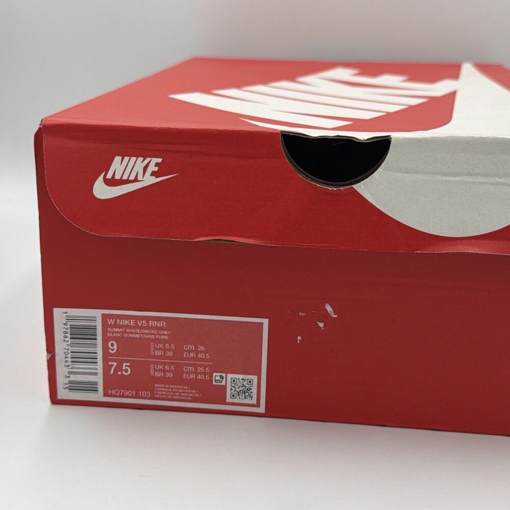 Nike V5 RNR Running Womens Size 9 White Blue Tint Grey Silver HQ7901-103 - Picture 12 of 12